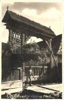 1940 Csíkszereda, Miercurea Ciuc; Csíkország visszatért, Székely kapu / Székely gate "1940 Csíkszereda visszatért" So. Stpl. Aladics photo