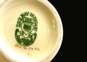 Zsolnay virág mintás váza, kézzel festett, jelzett, hibátlan, m: 16 cm