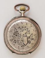 Ezüst tokos női zsebóra hibátlan számlappal, működő, jó állapotban. d: 3 cm. Szerkezet jár, de tiszt...