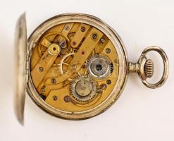 Ezüst tokos zsebóra hibátlan számlappal, működő szerkezettel, egy mutatval, üveg nélkül. 5 cm