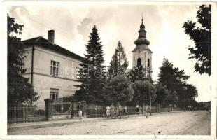 Nagyberezna, Velykyi Bereznyi, Velky Berezny; Főszolgabírói hivatal, Görögkatolikus templom, kerékpár. Babics Józsefné kiadása / Chief constable's office, Greek Catholic church, bicycle (EK)