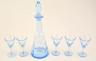 Üveg kiöntők és poharak. Hibátlanok