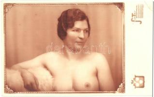 Vintage erotic nude lady. Szentes photo (EK)