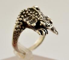 Ezüst(Ag) szalamandrás gyűrű, jelzett, méret: 59, nettó: 10,2 g