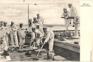 1907 Pola, Bordreinigung. A. Bonetti / K.u.K: Kriegsmarine mariners mopping the deck (EK)
