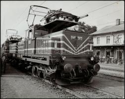 cca 1960-1970 Ludas, Ganz-MÁVAG Ward-Leonard típusú villamos mozdonya, feliratozott sajtófotó, 23,5×30 cm / Ganz-MÁVAG locomotive, press photo