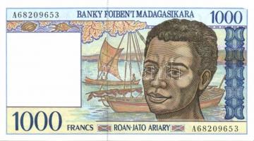 Madagaszkár 1994-1998. 500Fr, 1000Fr, 5000Fr, 2500Fr T:I