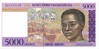 Madagaszkár 1994-1998. 500Fr, 1000Fr, 5000Fr, 2500Fr T:I