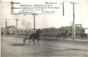 3 db lóverseny motívumlap, közte 2 db régi fotó / 3 horse racing motive cards, among them 2 pre-1945...