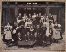 1908 Szekszárd, Református: Csepreghy Ferenc: Sárga csikó c. előadásának társulatának 2 db fotója, a...