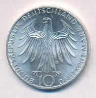 NSZK 1972D 10M Ag "Müncheni Olimpia - Térdelő atléták" T:1-,2 
FRG 1972D 10 Mark Ag "...