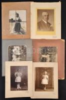 cca 1910-1940 Vegyes fotó tétel, 24 db, keményhátú fotók, fotók vegyesen, portré és csoportképek, tabló fotók, változó állapotban, 14x8 cm és 17x22 cm közötti méretben