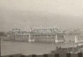 cca 1945 A felrobbantott Lánchíd és a felépített Kossuth-híd, 3 db vintage diapozitív felvétel Feket...