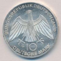 NSZK 1972G 10M Ag "Olimpia-München / Csomó" T:1-,2 ph.
FRG 1972G 10 Mark Ag "Olymics...