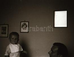 cca 1930 Budapest, 40 db városképes Leicával készített fotónegatív negatív tartóban