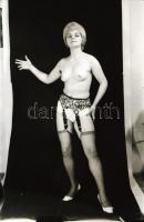 cca 1969 Privát sztriptíz - a házibulik legjobb programja, szolidan erotikus felvételek, 22 db vinta...