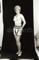 cca 1969 Privát sztriptíz - a házibulik legjobb programja, szolidan erotikus felvételek, 22 db vinta...