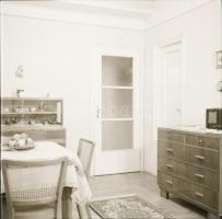 cca 1939 Dr. Bónis Ferenc rendőrfogalmazó budapesti lakásának berendezése, 9 db szabadon felhasználh...