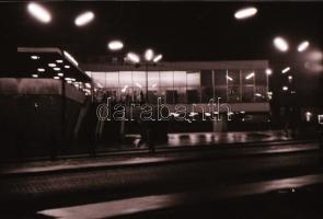 cca 1972 Budapesti utcák, terek, építmények, reklámok éjszakai kivilágításban, 44 db szabadon felhas...