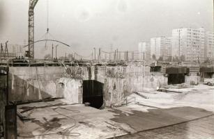 1983 Budapest, várostörténeti felvételek a Kacsóh Pongrác úti felüljáró és villamos vágányok építésé...