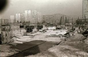 1983 Budapest, várostörténeti felvételek a Kacsóh Pongrác úti felüljáró és villamos vágányok építésé...