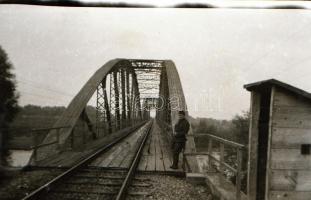 1945 előtti időszakból katonai felvételek, 9 db szabadon felhasználható vintage negatív, 6x9 cm és 3...