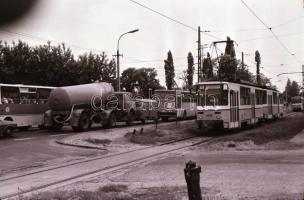 1985. május 29. Budapest, a 10-es villamos pályáján, megszűnése előtt, 20 db szabadon felhasználható...