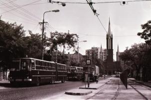 1985. május 29. Budapest, a 10-es villamos pályáján, megszűnése előtt, 20 db szabadon felhasználható...
