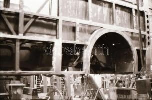 1989 Ikarus 180-as autóbusz felújítása a Sallai főműhelyben, 89 db szabadon felhasználható vintage n...