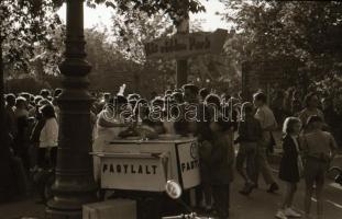 cca 1960 A Vidámparkban készült privát felvételek, 11 db szabadon felhasználható vintage negatív, 6x...