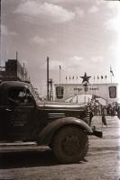 1950. május 7. Teherautók Budapesten és Dunapentelén, Rózsa György (?-?) budapesti fotóriporter hagy...