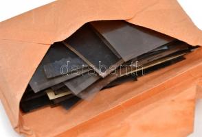 cca 1920 és 1950 közötti időből egy budapesti család felvételei, cca 600 db vintage negatív, 24x36 m...