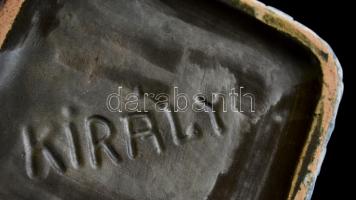 Király repesztett mázas kerámia hamutál, jelzett, hibátlan, 12×12×4 cm