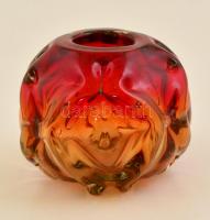 Anyagában színezett üveg váza, alján karcolásokkal, m: 9,5 cm, d: 12 cm