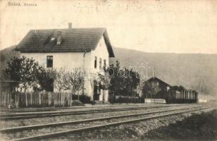 Szinna, Snina; vasútállomás vonattal / Bahnhof / railway station with train (Rb)