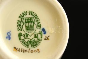 Zsolnay virágmintás porcelán váza, kézzel festett, jelzett, hibátlan, m: 16,5 cm