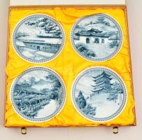 Kínai dísztányér készlet (4 db), levonóképes, jelzett (Jingdezhen), hibátlan, eredeti dobozában, leí...