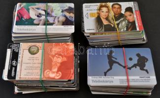 Több, mint 1000 db magyar telefonkártya, részben gyűjteményszerűen, sorozatokkal, berakókban, részbe...