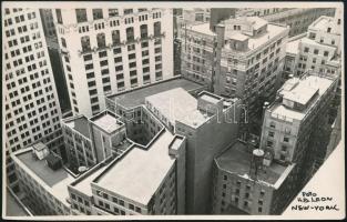 cca 1930-1940 H.B. Leon: New York, 2 db feliratozott fotó, 19×12 cm / cca 1930-1940 H.B. Leon: New Y...