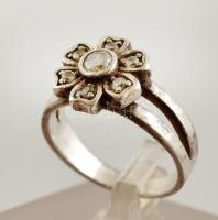Ezüst(Ag) virágos gyűrű, apró kövekkel, jelzett, méret: 54, bruttó: 5,2 g