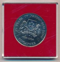 Szingapúr 1984. 5$ Cu-Ni "25 év nemzet építés" tokban T:1
Singapore 1984. 5 Dollars Cu-Ni...