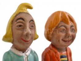 cca 1930 Max & Moritz büszt ( 2db), kézzel festett részben mázas kerámia, jelzett (Terra), apró ...