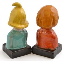 cca 1930 Max & Moritz büszt ( 2db), kézzel festett részben mázas kerámia, jelzett (Terra), apró ...