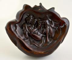 Nevető Buddha erotikus jelenettel (alján), műgyanta, apró lepattanással, m:11 cm, 17×15 cm