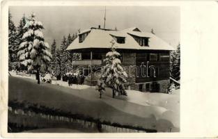 1936 Lupény, Lupeni; Strázsai menház télen / Straja rest house in winter. photo (ragasztónyom / gluemark)