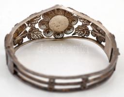 Ezüst (Ag.) filigrán karperec, jelzés nélkül, d: 6 cm nettó: 24 g