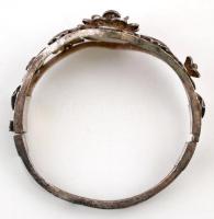 Ezüst (Ag.) filigrán karperec, jelzés nélkül, d: 6 cm nettó: 24 g