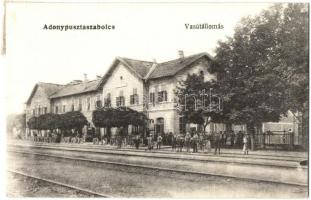 Adony-Pusztaszabolcs, vasútállomás