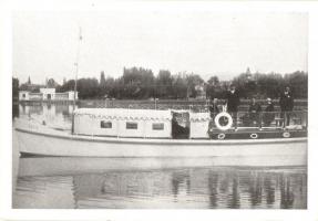 Balatonfüred, Rex II. motoros hajó, tulajdonos Szakács József, felvette Szabó Imre fényképész / Hungarian motorboat