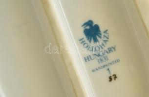 Hollóházi népviseletes pár, részben kézzel festett, jelzettek, apró kopásokkal, m: 30 cm